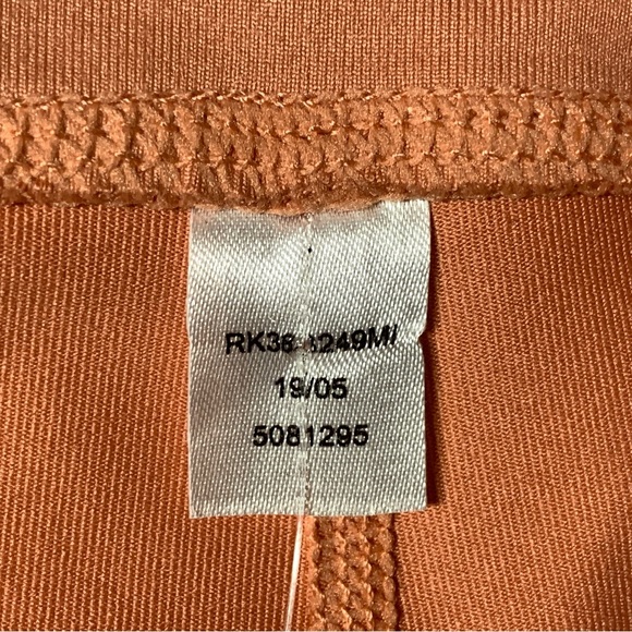 ZELLA Studio Lite Crop Leggings in Orange - Picture 9 of 11